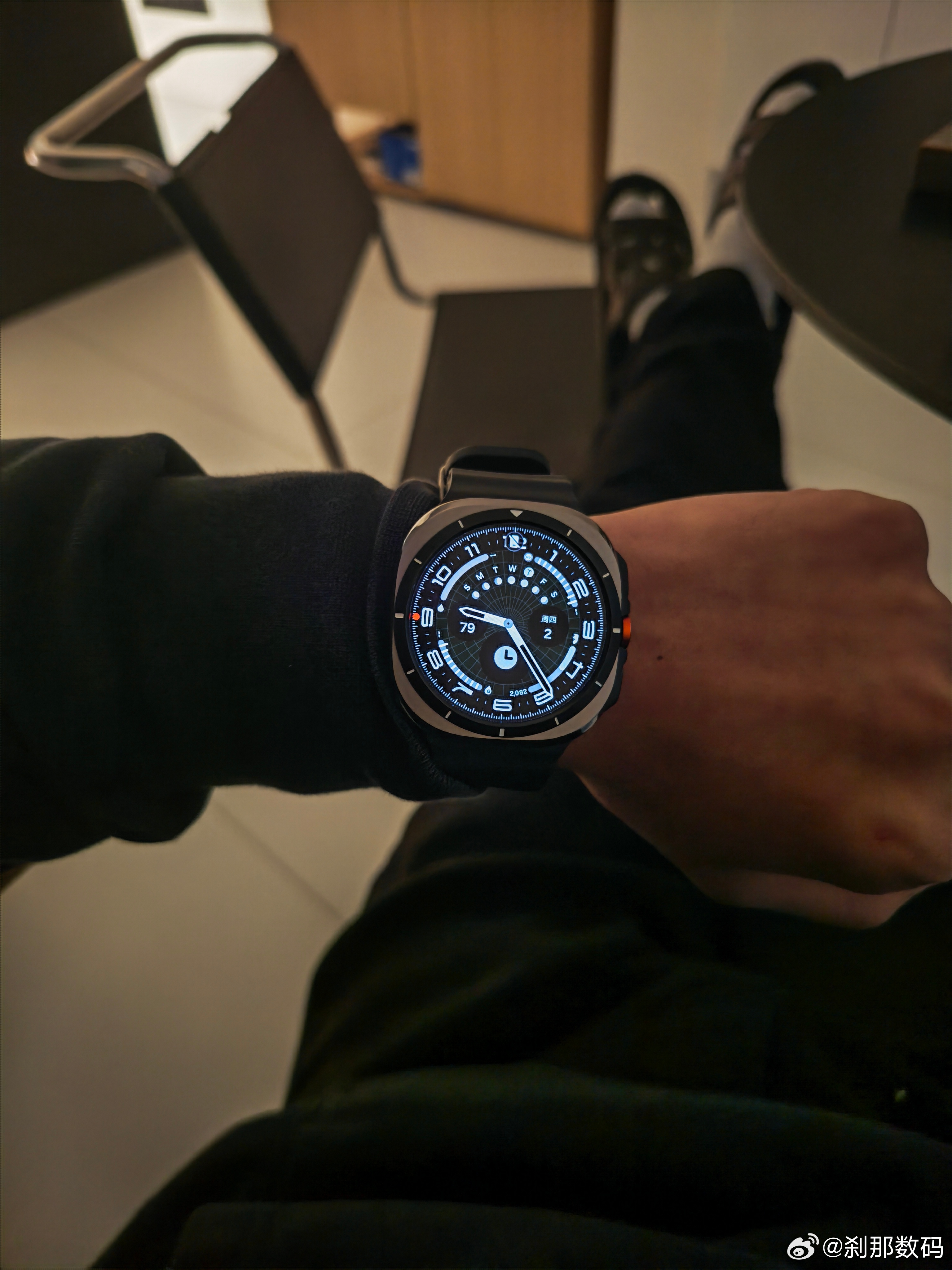 不追求新款的三星用户挺幸福的，等等总是能低价买到顶级系列，像现在Watch Ul