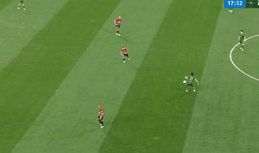 半场比赛成都蓉城三叉戟发挥神勇
弟弟约翰阿洛伊西带领成都蓉城队，根本不给哥哥罗斯