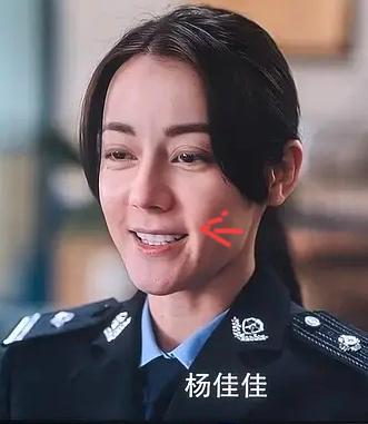 你说迪丽热巴以前是大美女
我赞同
你说她有异域风情
我也同意
但你说她抗老耐老