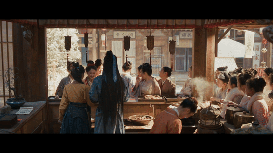 张凌赫在古装剧当一日店长卖猪肉张凌赫在《逐玉》里当一日店长卖猪肉，直接笑出声了?