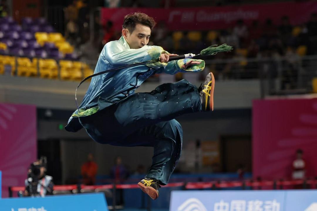 十五运|学习大哥好榜样！武术太极拳太极剑全能刘德文八年后问鼎