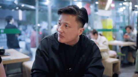 徐冬冬说别人看到尹子维头皮发麻这份感情状态也太让人安心了，稳稳的满是幸福感，他们