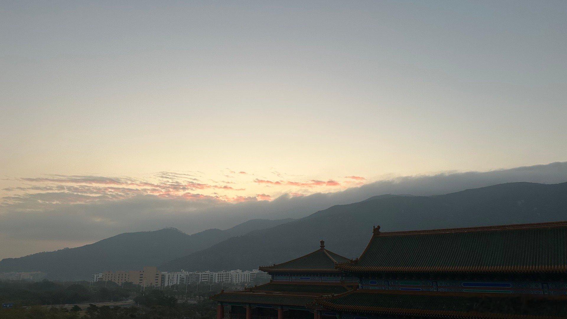 昨天不小心中了病气，一位西北来的大叔常年喝牛奶，冷水，腹部冰冷阴森，可是大叔肾精