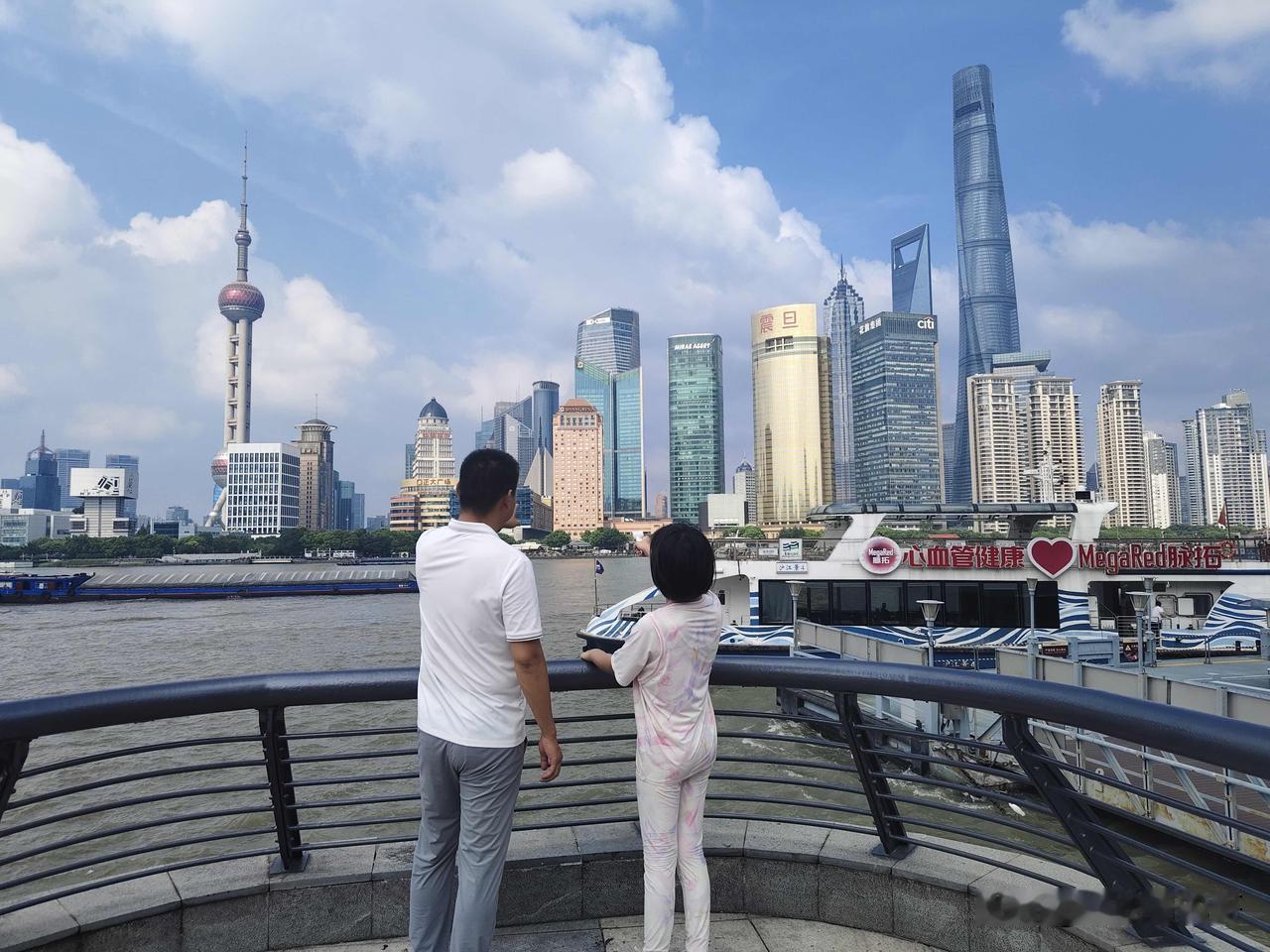 8天的时间，从东莞出发，江西，浙江，上海，福建跨越三省一市，主打一个随性逛，遛娃