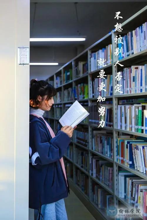 这篇文字的核心是一种“生存意志的防御机制”。它不提供具体的止损方案，而是通过宏大