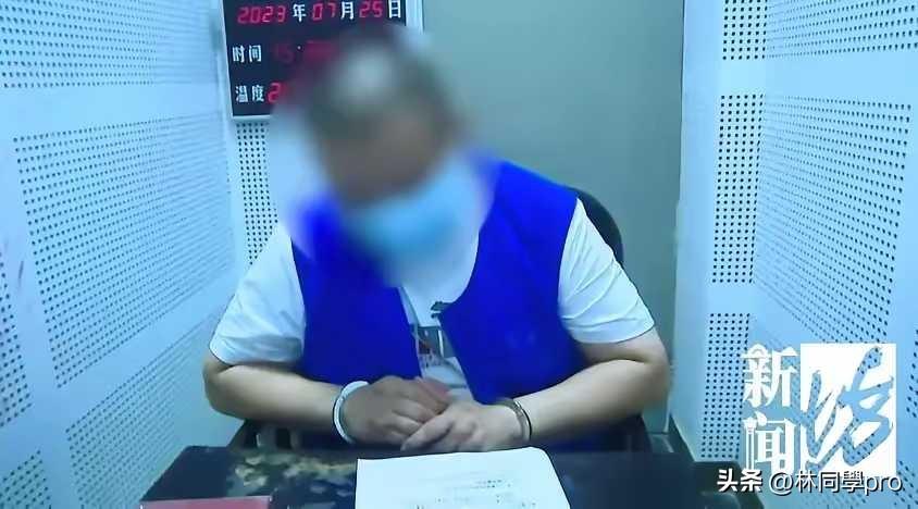 小说都不敢这么写

上海一位父亲，因为不愿给女儿出夏令营的费用，和妻子大吵一架。