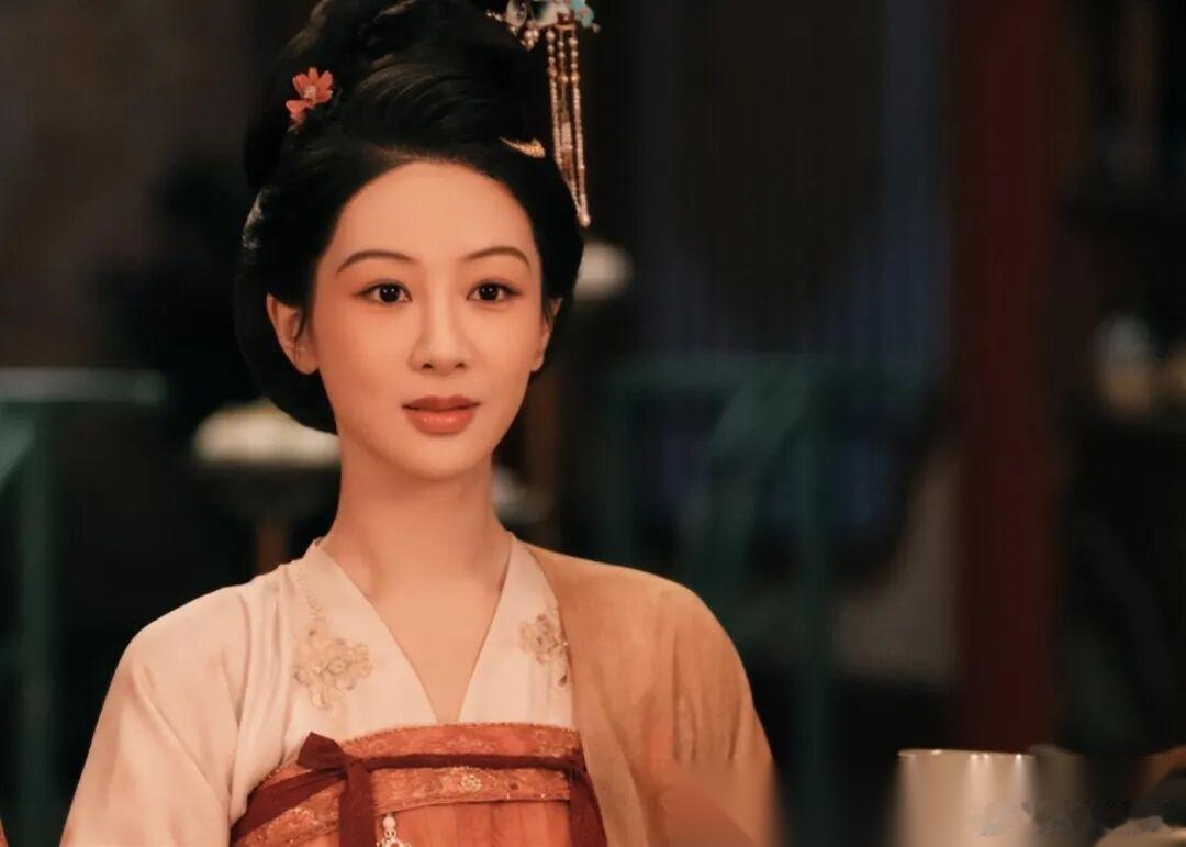 杨紫要赌把大的？新剧女扮男装考状元，被指是女版藏海传  这剧到底什么来头？   