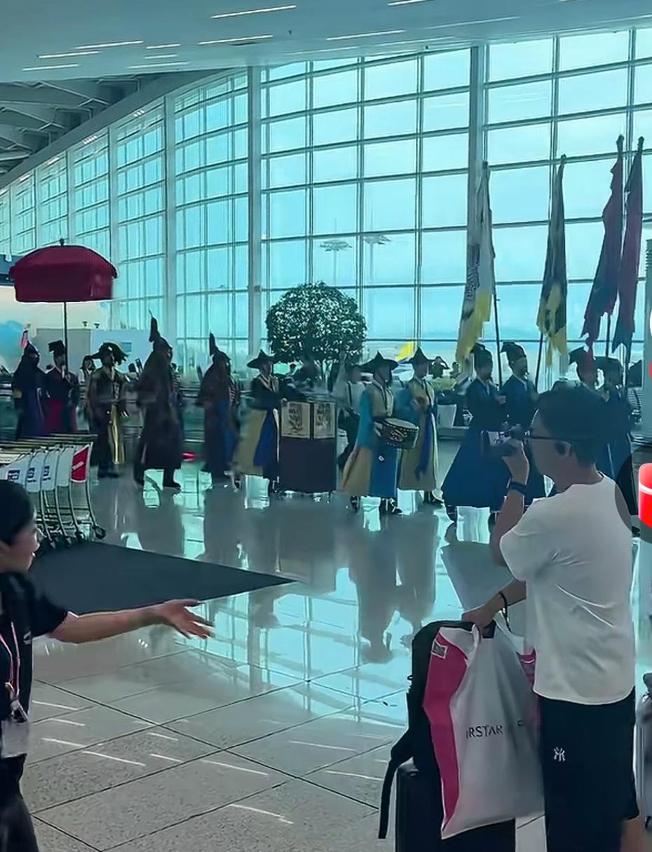 都说音乐不分国界 ，在韩国机场这音乐谁都听着不舒服！
     今天看一个网友发