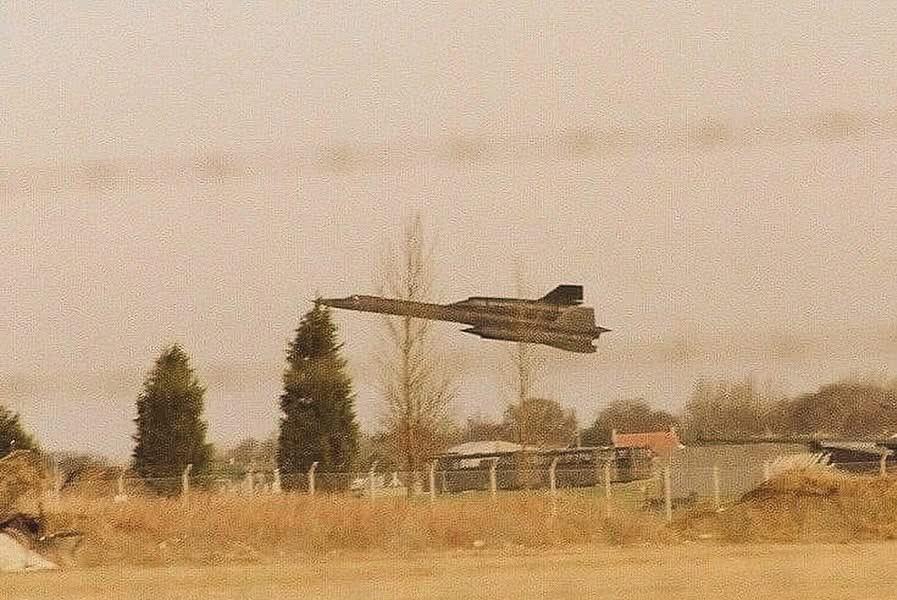 老学校时代。米尔登霍尔空军基地起飞的SR-71 ​​​