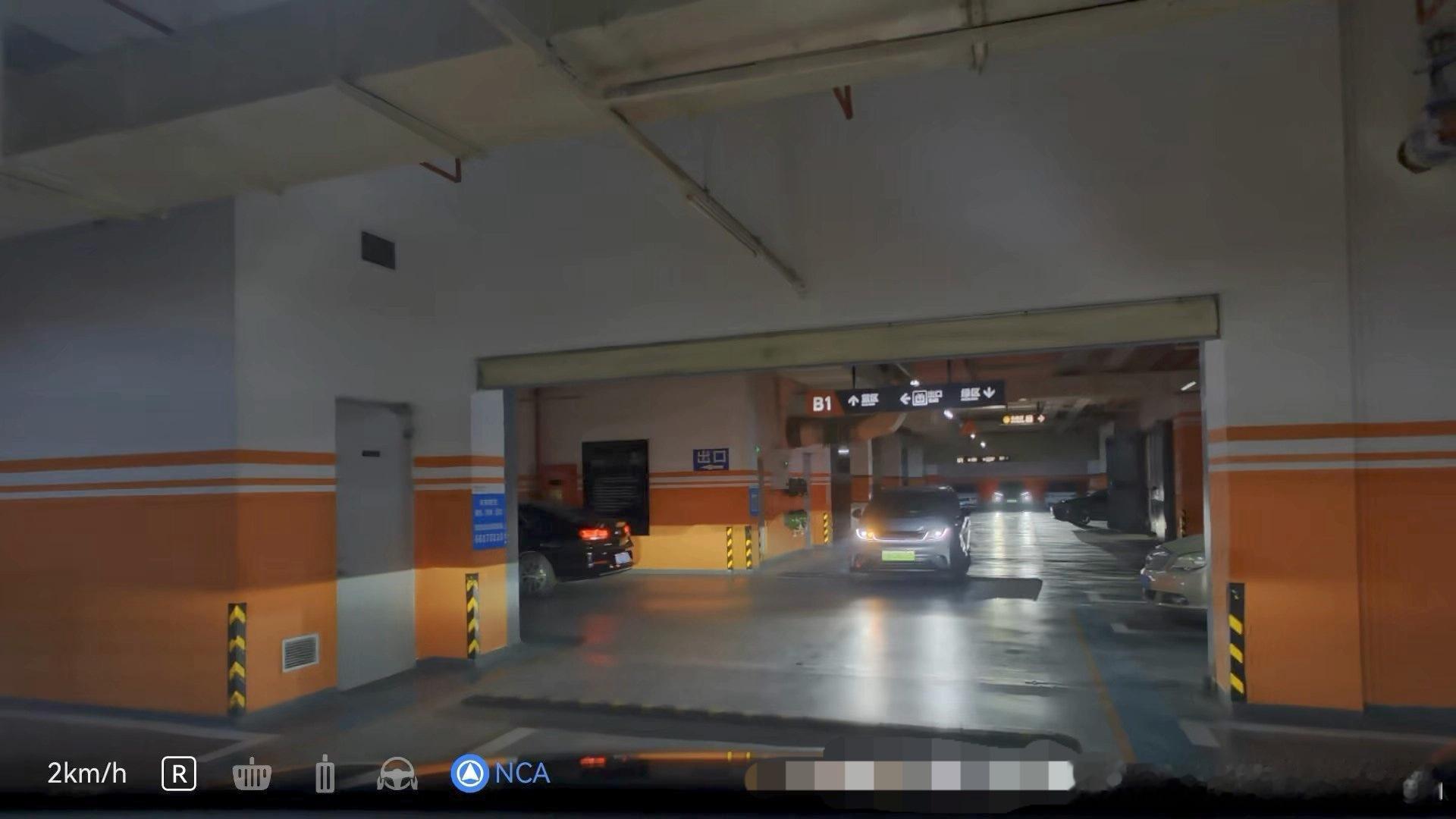 刚刚出去试了下M9的行车记录仪。新版本现在会显示所有信息了，很听劝不用再有其他繁