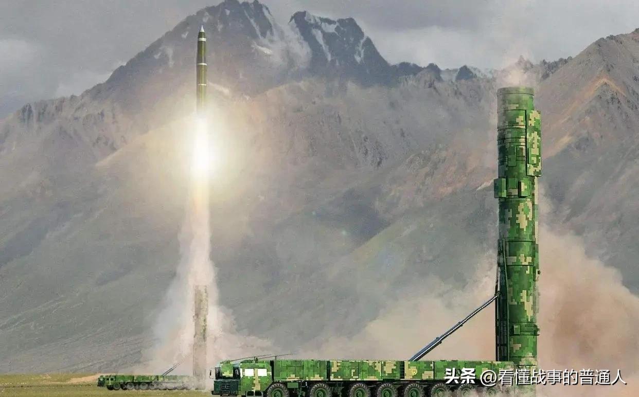 美国在亚洲把176处军事基地扎进中国打击范围，冲绳70%的基地挤在一小块地方，战