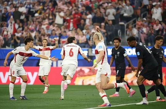 2026年世界杯D组末轮土耳其 3–2 美国这场对决，综合来看这是一场典型的"荣
