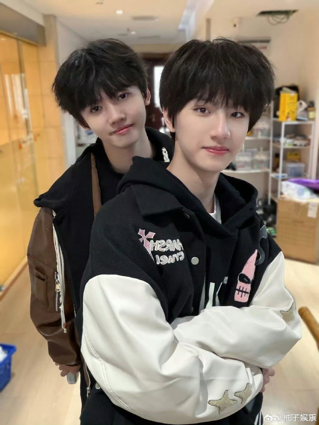 张奕然李煜东合照张奕然李煜东合照来了！是谁的然东！ 