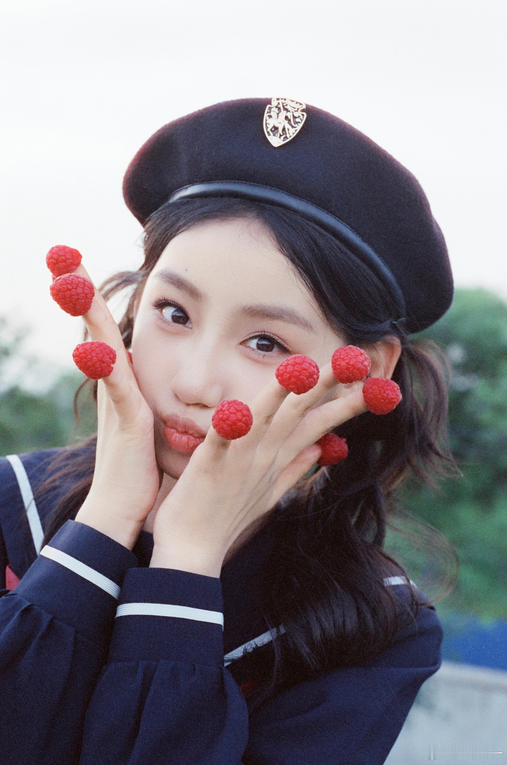刘佳玺   小美女，发射发射＞＞＞💕💕💕 