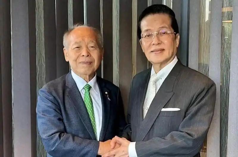 国民党副主席张荣恭访问日本已经多日了，开始时根本就没太关心，但是，他会晤的对象、