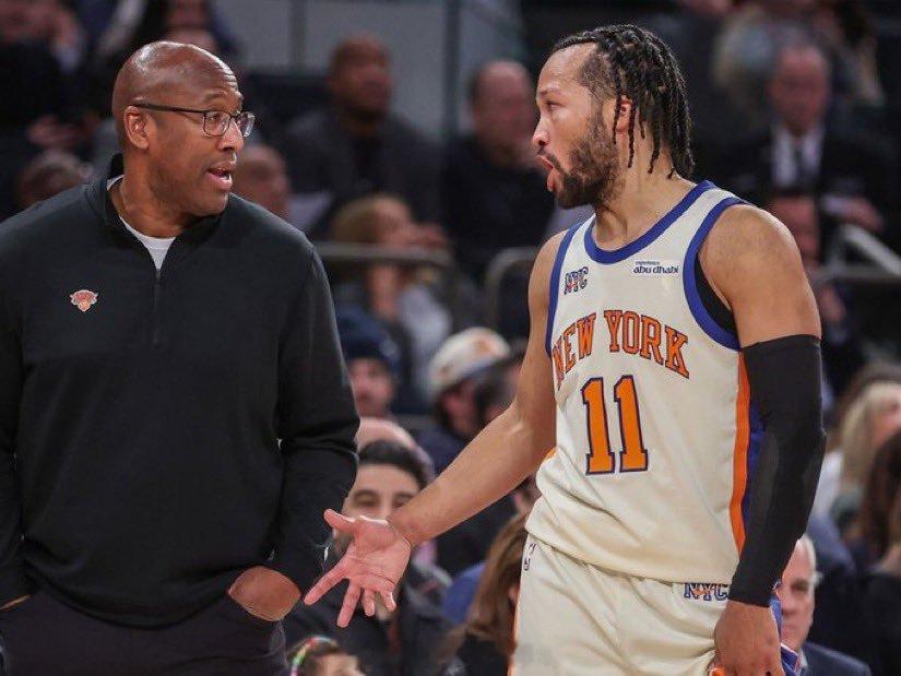 据Ramona Shelburne报道，布伦森召开了一次仅限球员参加的会议。“他