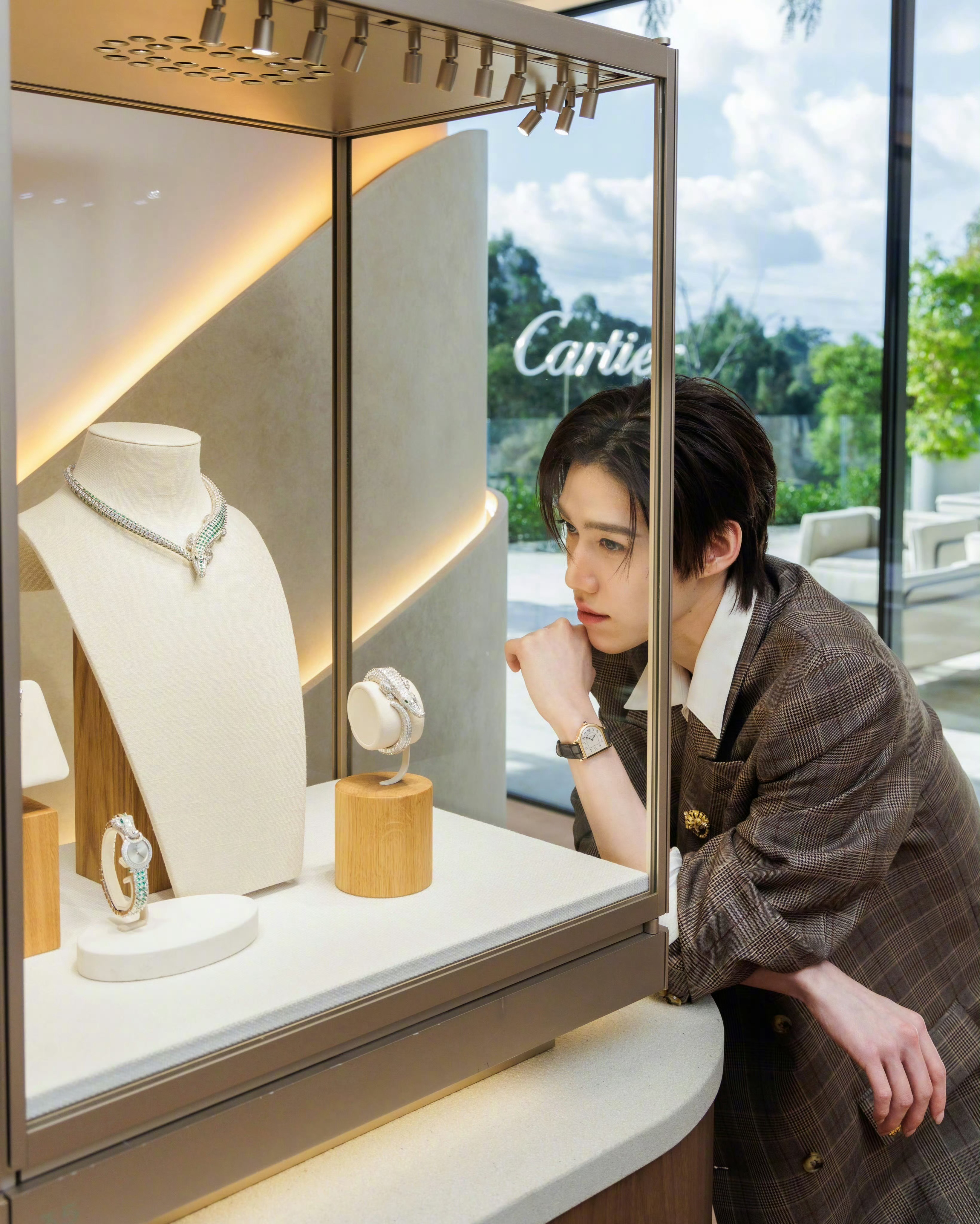 PP Kritt × Cartier 墨尔本展览活动造型图集 📸时尚灵感解读