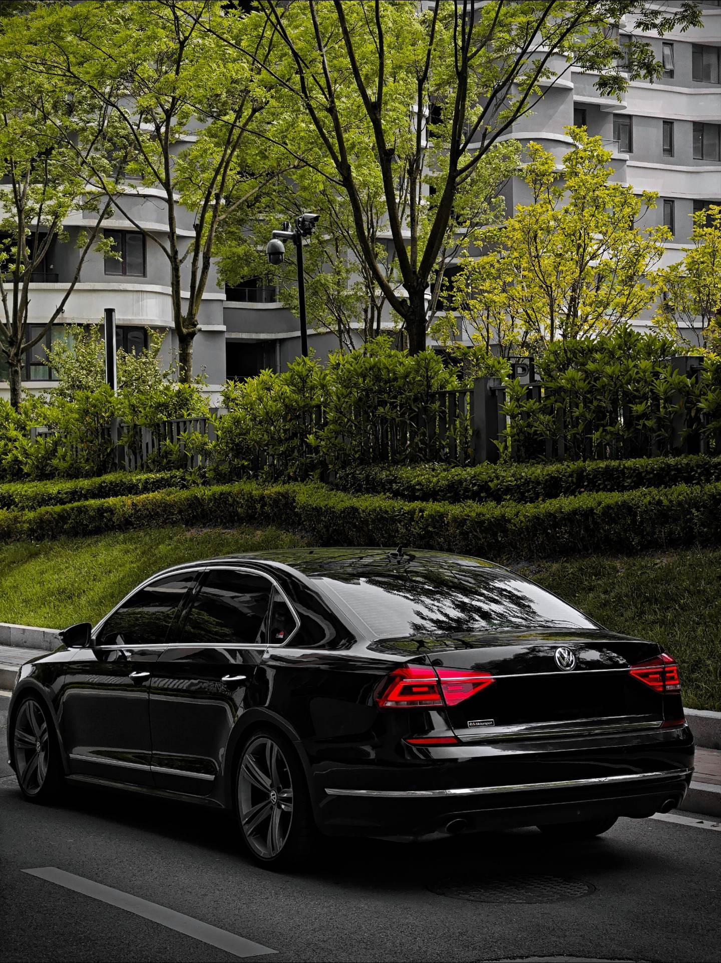 车对于男孩子来说真的是一个非常可靠的伙伴.