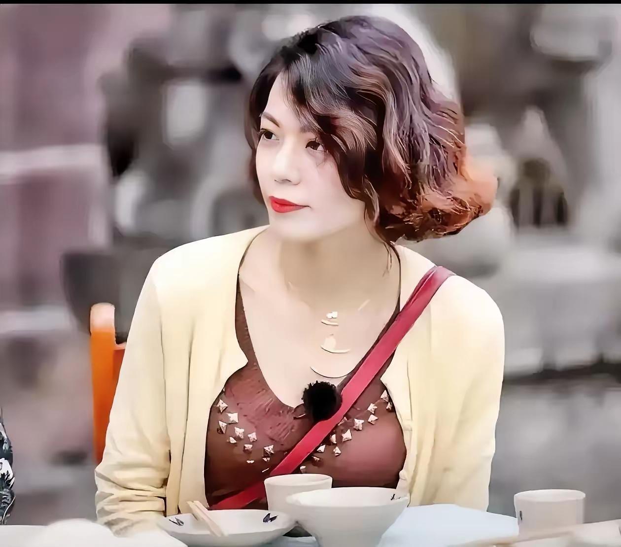 复旦大学教授陈果说：“无论我们活了多久，是70岁，还是80岁，或是90岁，其实，