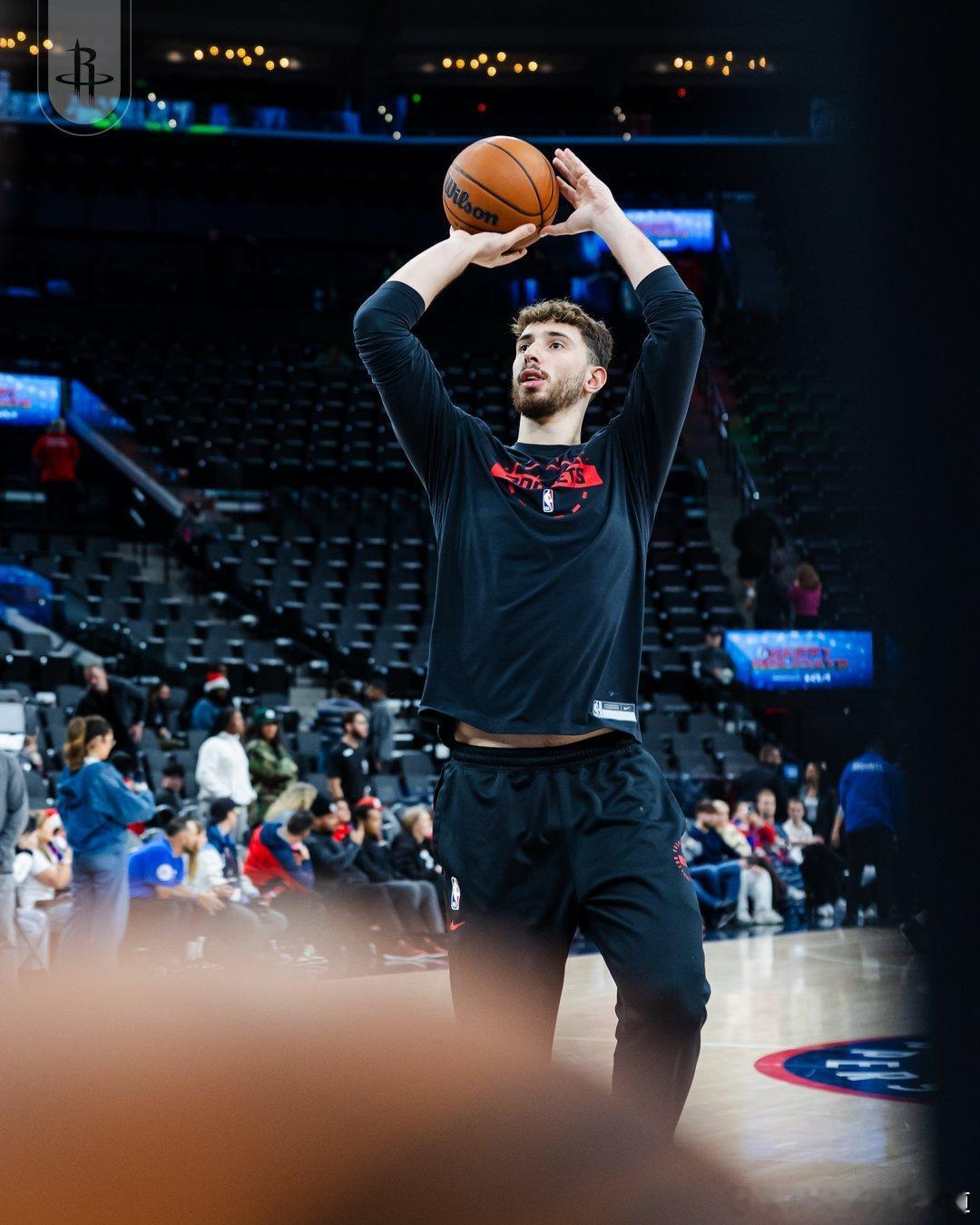 半场结束火箭58-63快船，杜兰特17分，申京15分11篮板。火箭vs快船