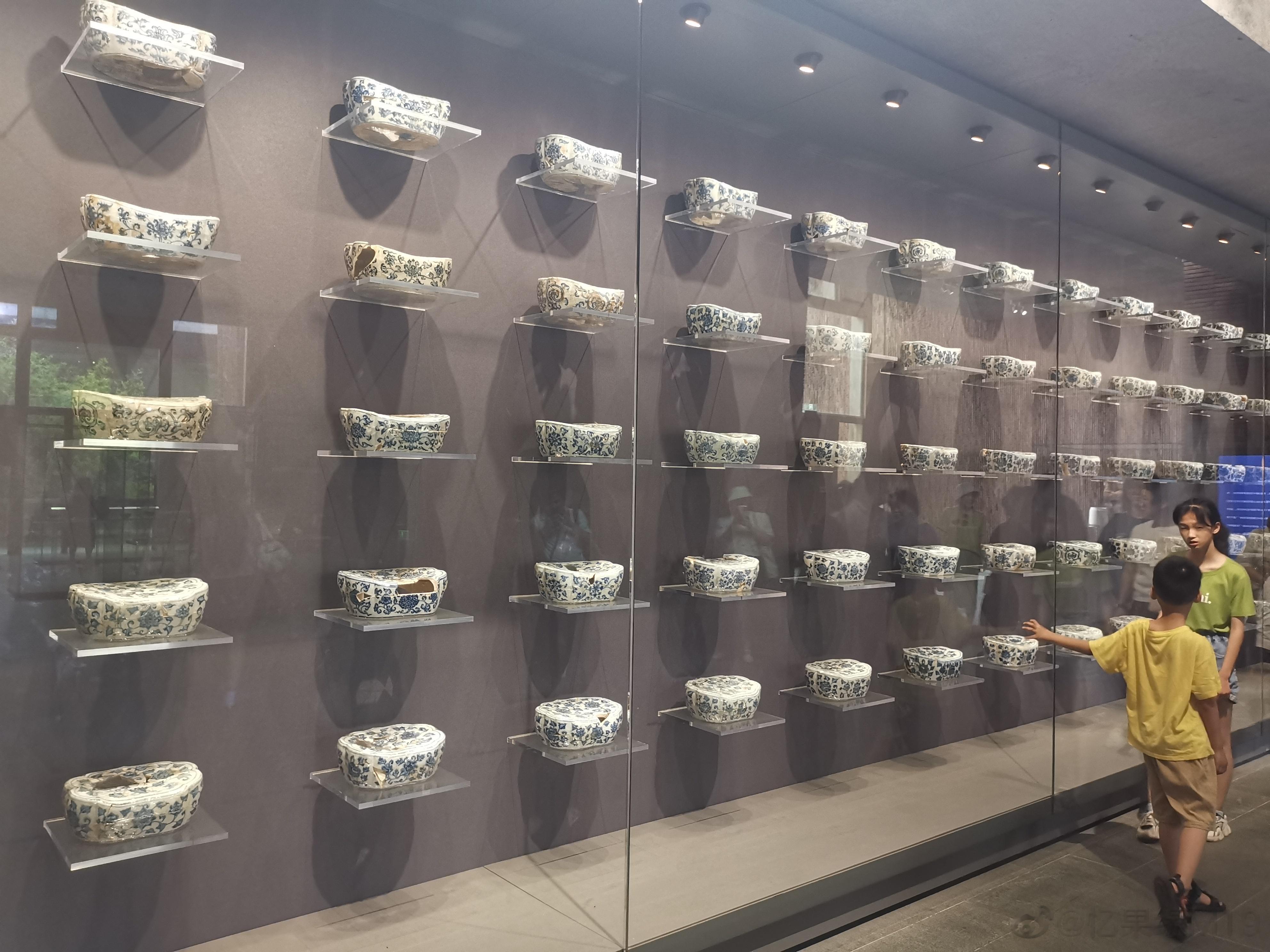 晚上睡觉时出现这5种表现，也许是肝脏发出的求救信号，别忽视了！1、夜间醒来频繁：