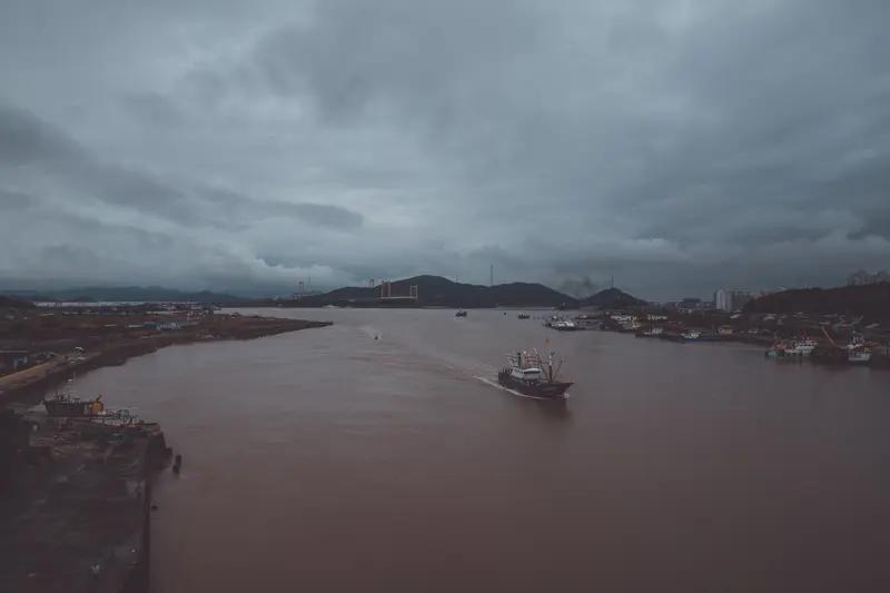 巨无霸台风“沙德尔”逼近浙闽！相当于4个浙江大，风雨潮三碰头⚠️

强台风“沙德