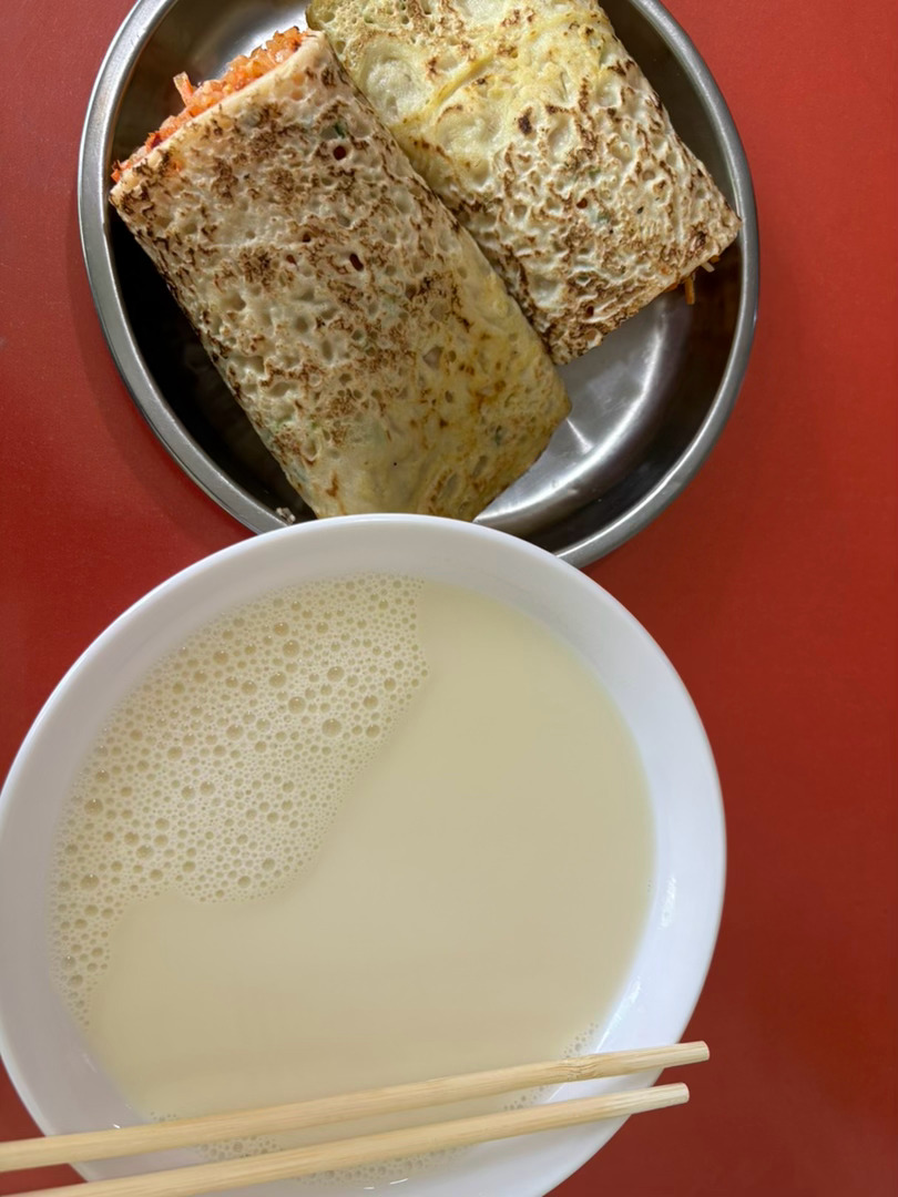 吃个早餐。 