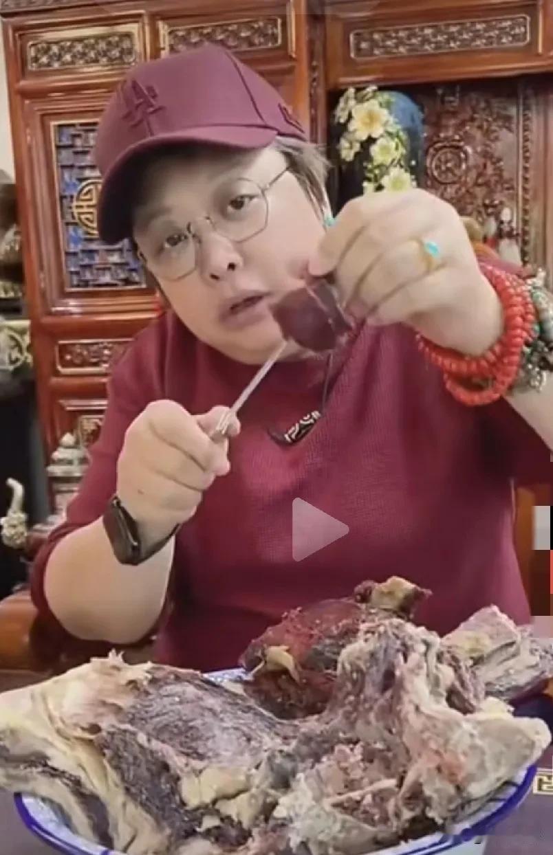 目前这个环境下，不知所有人平均下来，一生当中能不能达到，做好事与坏事平衡的比例。