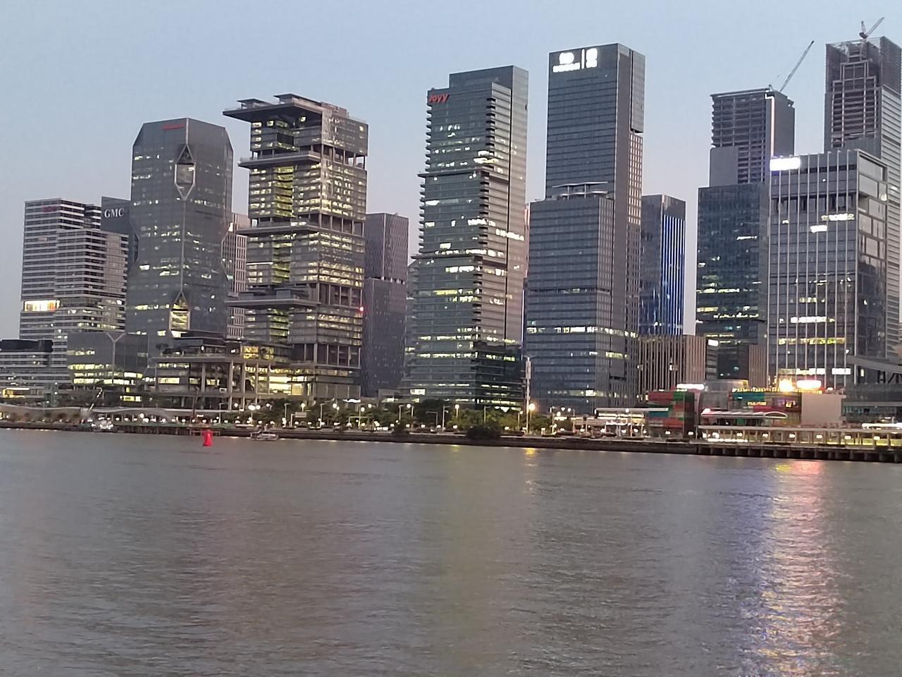 如果一个股民，能空仓蛰伏半个月不看盘，他到底经历了什么？
 
如果一个股民，
能