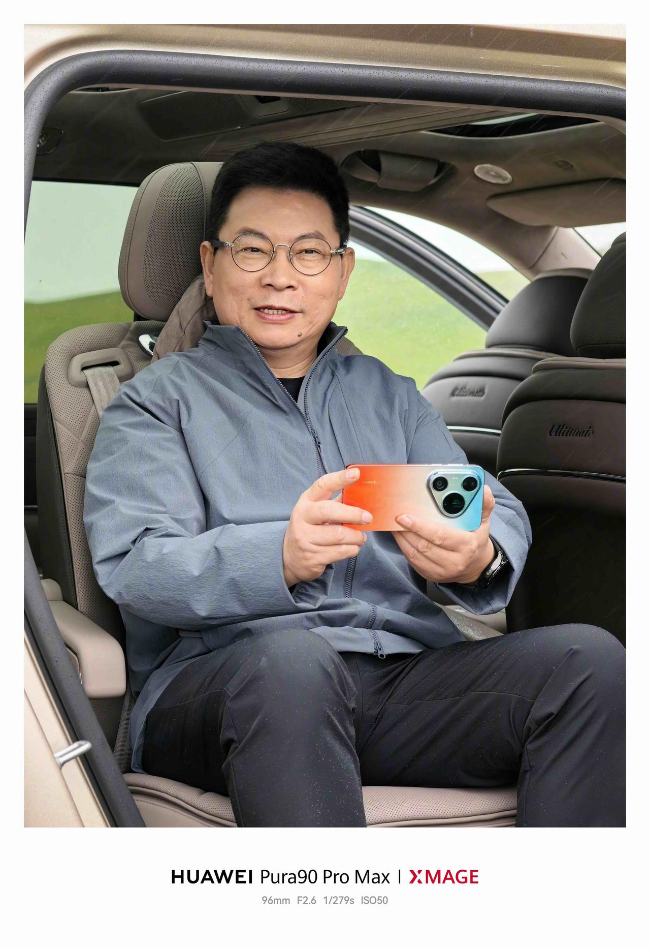 以联想拯救者Y9000P为例，同配置机型从9000元飙升至15499元，涨幅超5