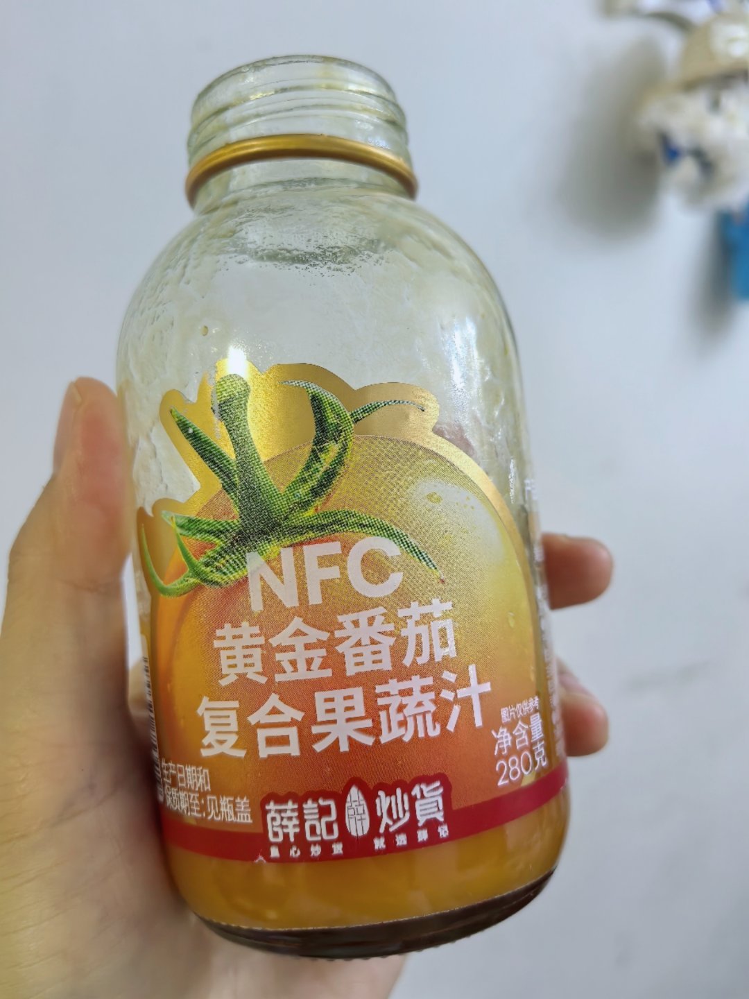 是谁想出来的给西红柿和苹果一起榨汁，好诡异的味道