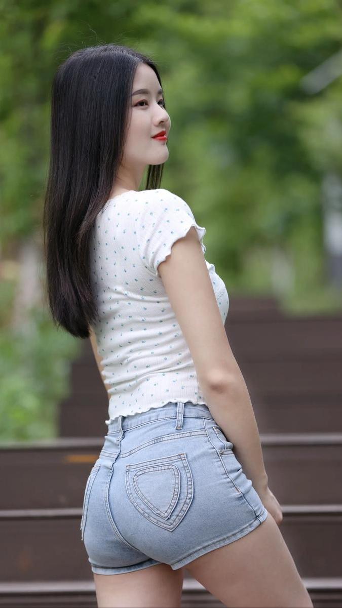现在二婚女人抢手是有原因的。之前参加聚会，有男的说成熟二婚女性比头婚女生还难追，