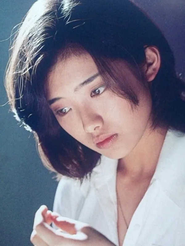 昭和时代的山口百惠 