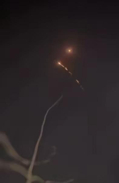 伊朗1枚弹道导弹，在美军空军基地上空，直接躲过3枚爱国者PAC-3防空导弹拦截！