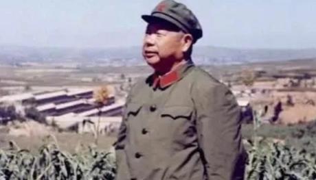 1976年2月，毛主席自感不久于人世，做了两项重要的人事安排，第一项是任命华国锋