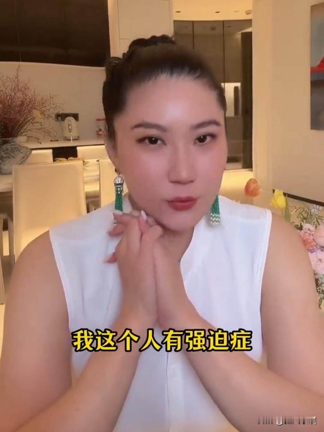 谢贤前女友Coco，自曝未婚原因！

8月31日，Coco在直播时有人问，你怎么