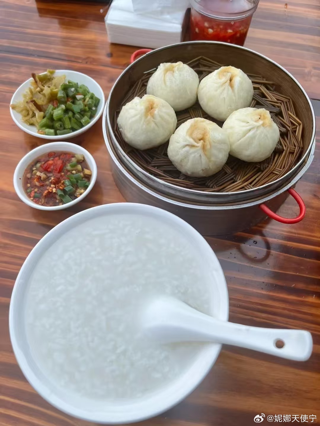 今日早餐…… 