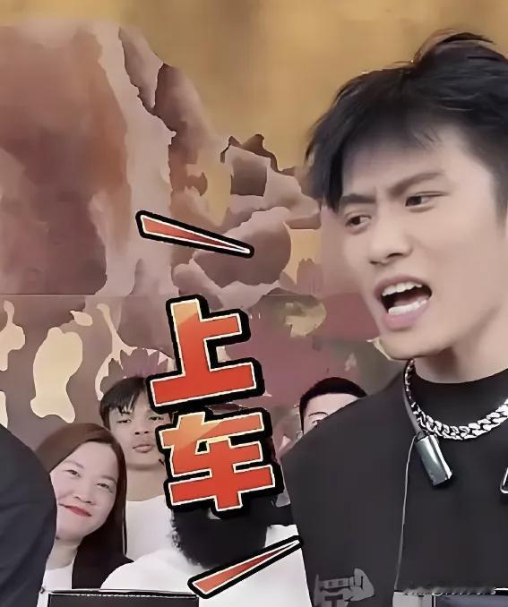 小杨哥公司上市
一波三折
2020年8月
三只羊在香港开分公司
请TVB前总经理