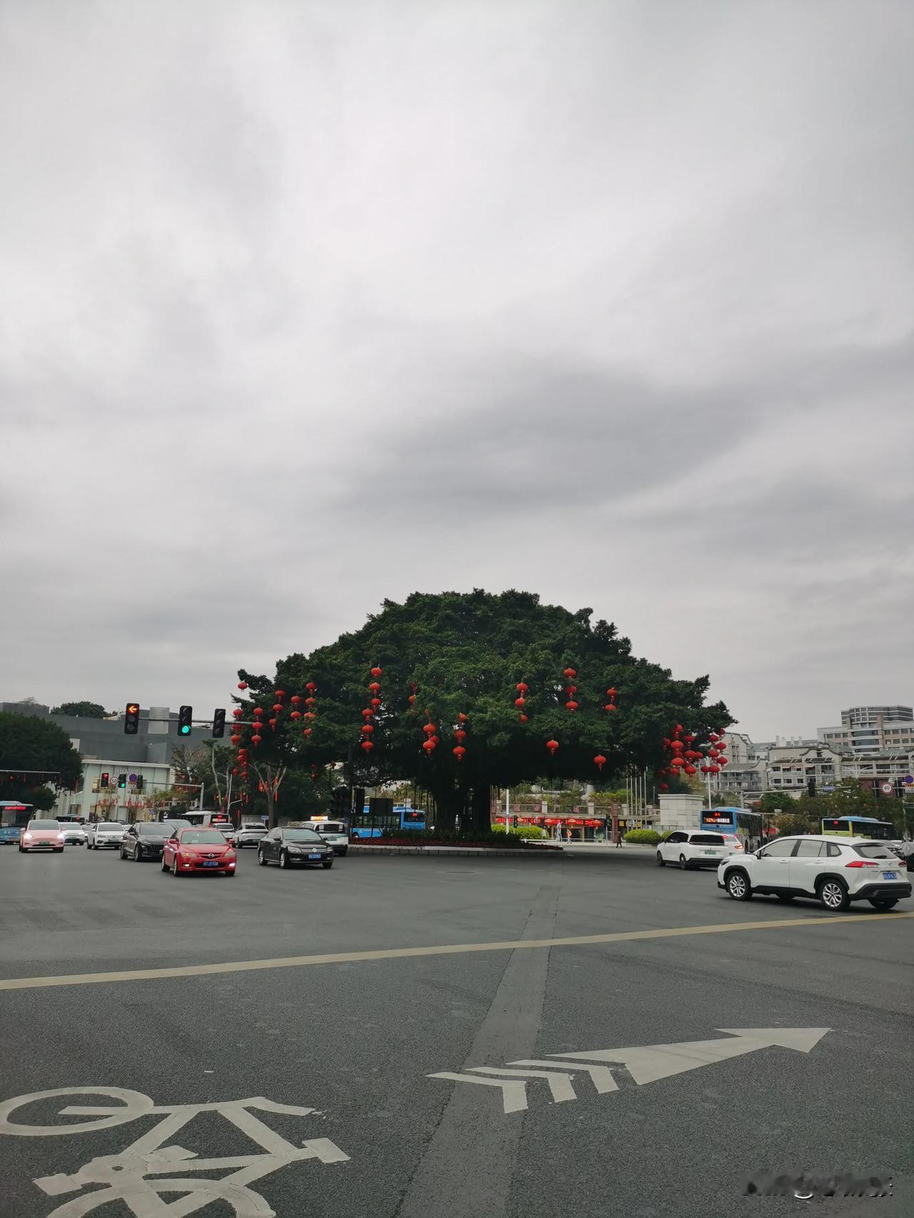 《林则徐》

海纳百川，有容乃大；
壁立千仞，无欲则刚