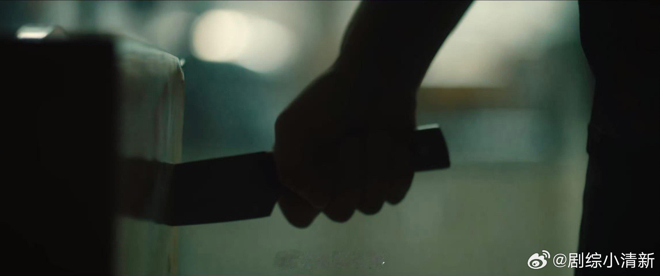 除恶王骁演活了绝望父亲 程恳看着女儿受罪，比刀割自己还疼。王骁演这个父亲，最绝的