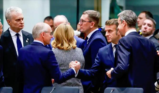 万万没想到美国捡了大便宜，布鲁塞尔那场欧盟峰会开了16个小时吵到脸红脖子粗，最后