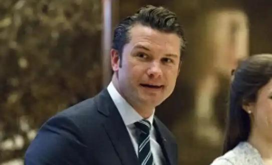 [下雨]特朗普急着甩锅卸责，这位争议防长，凭什么成了战争失利的背锅侠？

持续升