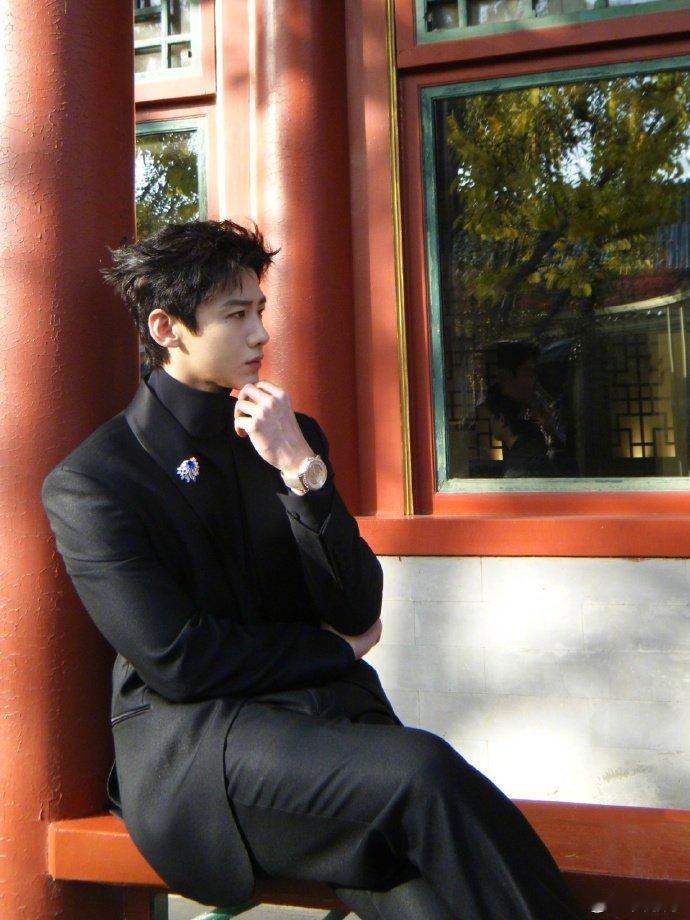 不满足于剧圈的小白杀回综艺！《现在就出发3》瞎掰舞蹈王+翻车名场面，和显眼包家族