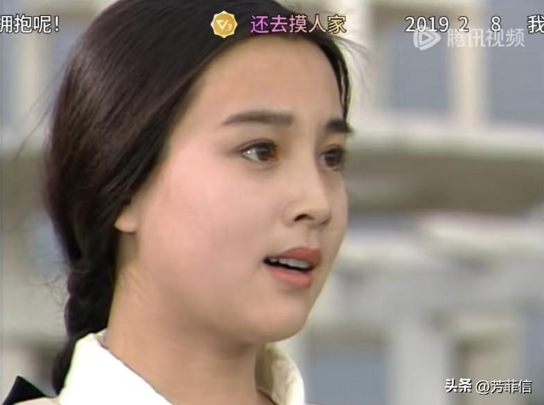 比起撞脸张柏芝、baby之说，赵钰琪其实长得更像这位90年代的美人吧。
赵明明，
