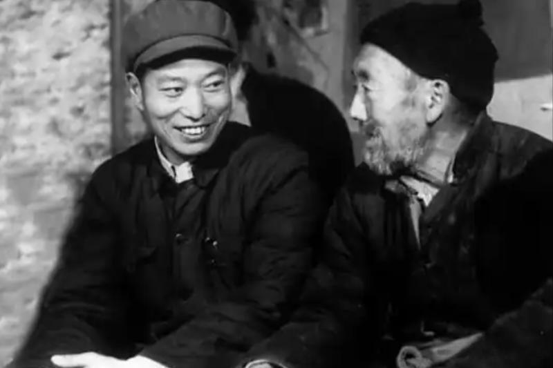 他判刑13年至死未平反，10万人送行墓前立百碑，百姓说不能忘了他。2004年5月