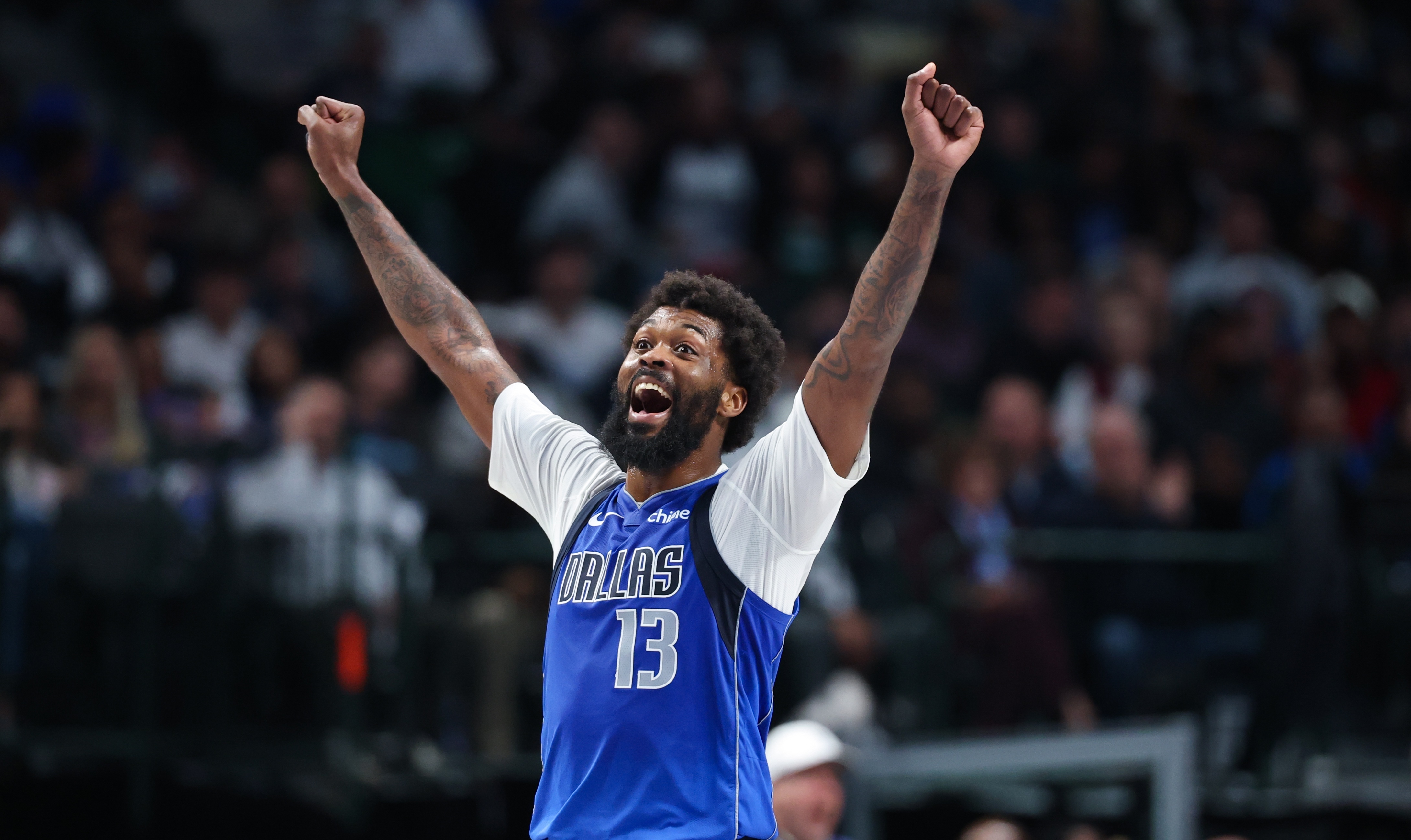 独行侠110-104战胜火箭。本场独行侠的替补席表现不错，一共拿到41分，其中布