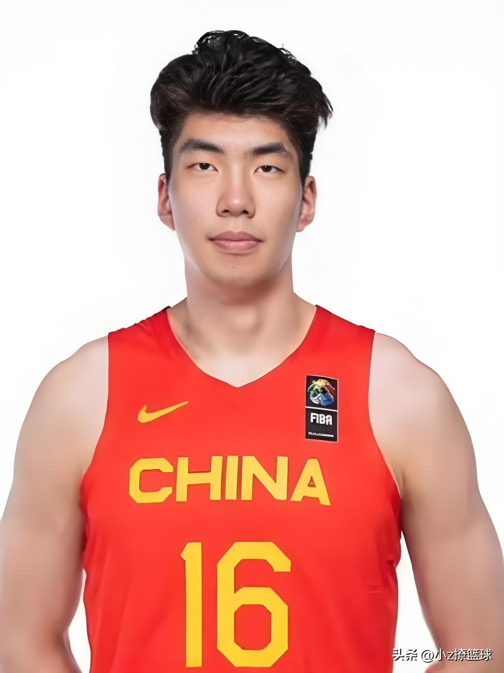 2026名古屋亚运会中国男篮12人名单

01 李悦洲：19岁 身高188cm 
