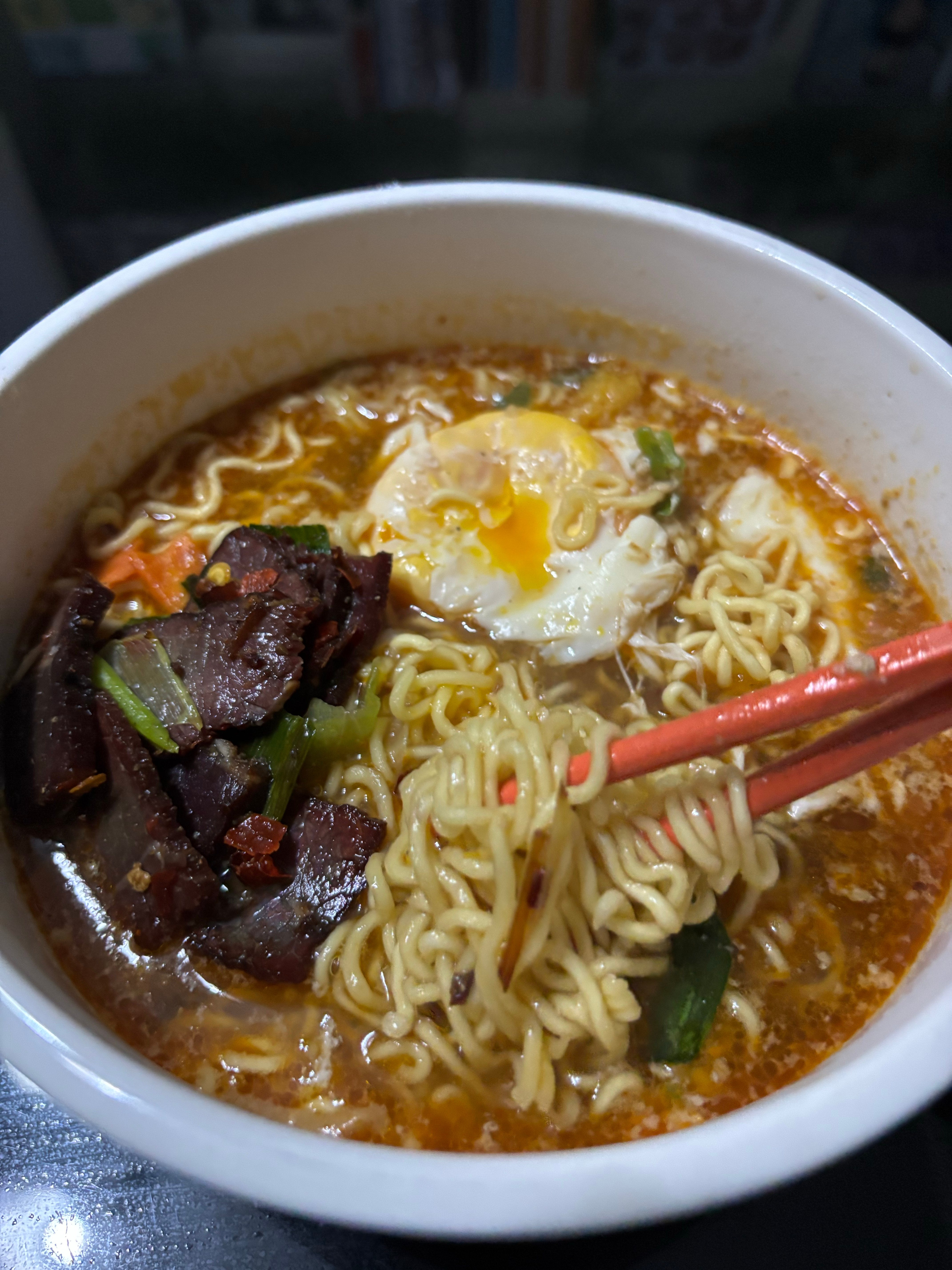 忍不了一点～吃就完事🍜 