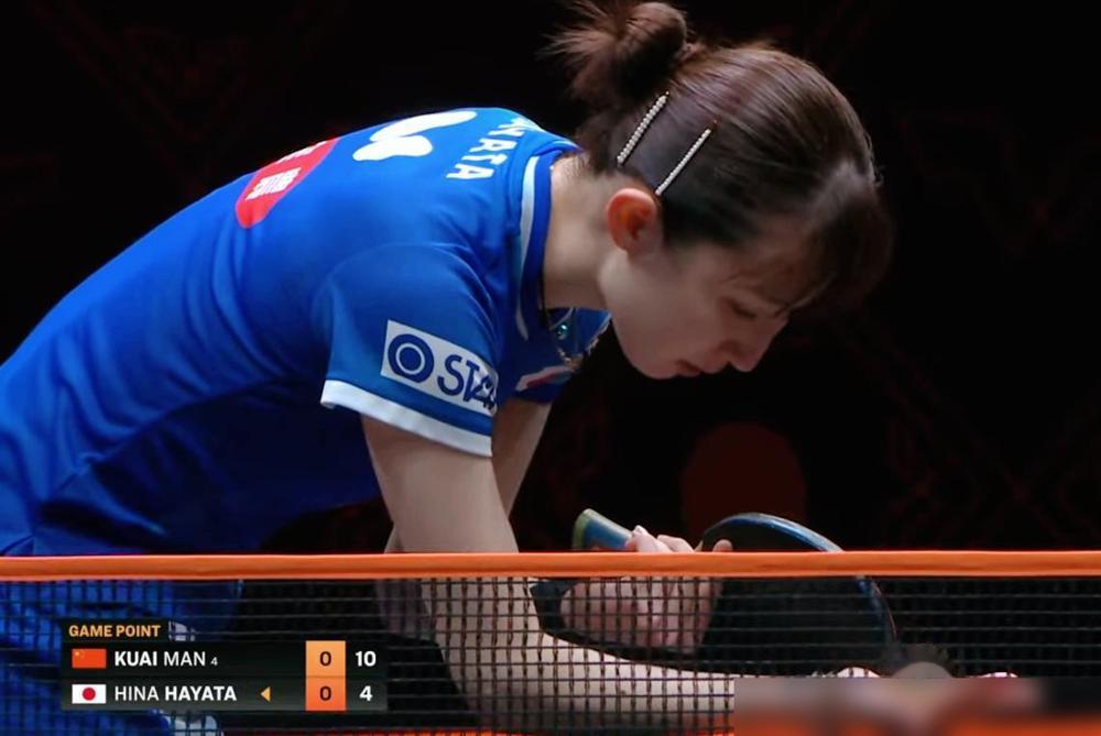 我去，邱贻可咋跑过来？给蒯曼做指导了！

老邱不是在家休假吗？

本来是蒯曼对早