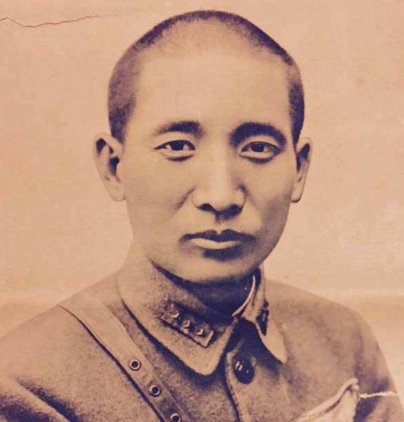 1949年，毛主席看中了一副国旗图案，张治中却激烈反对：这上面的杠子像根金箍棒！